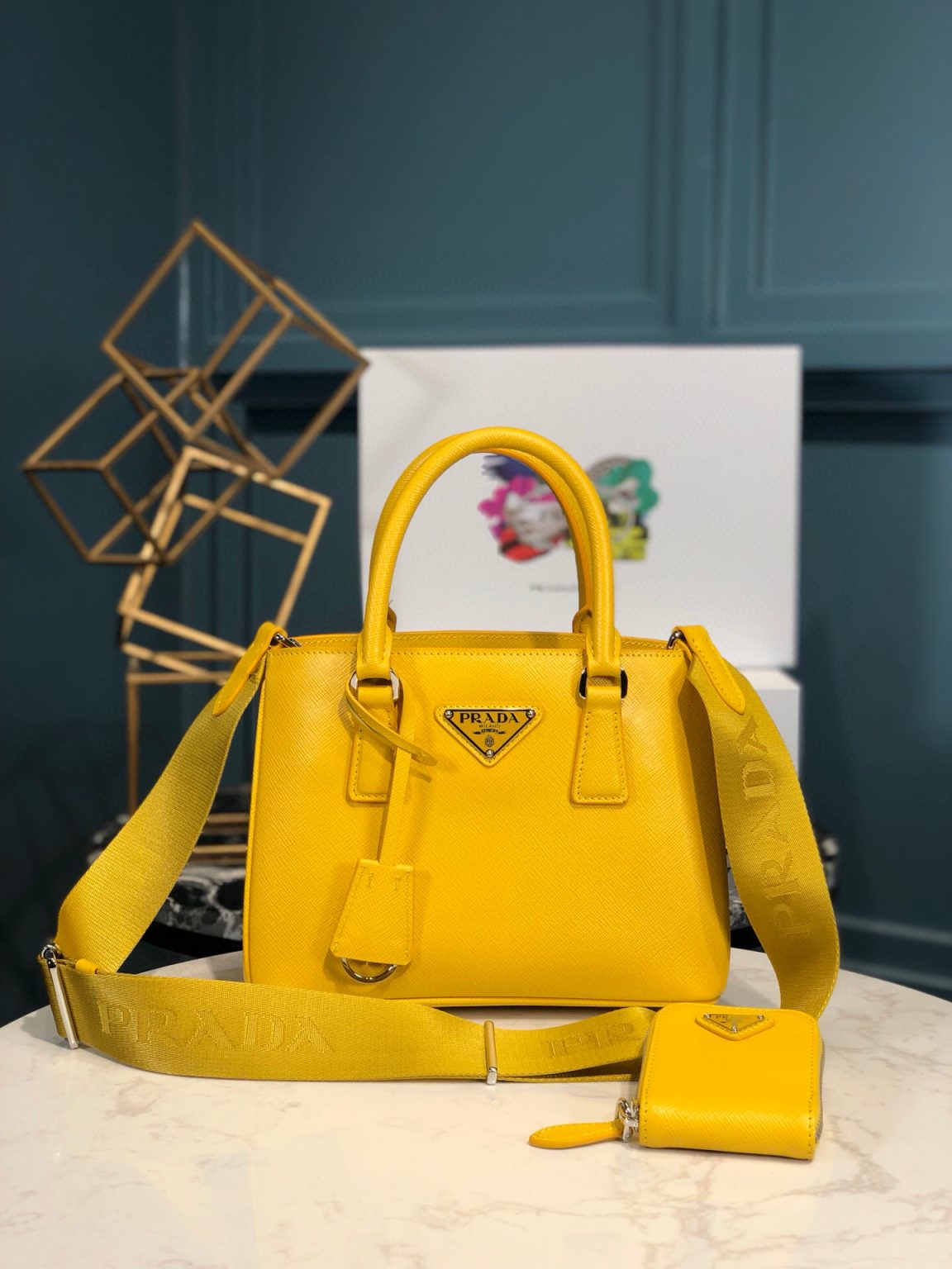 Saffiano Lux Galleria In Yellow For Women 9in/ 23cm