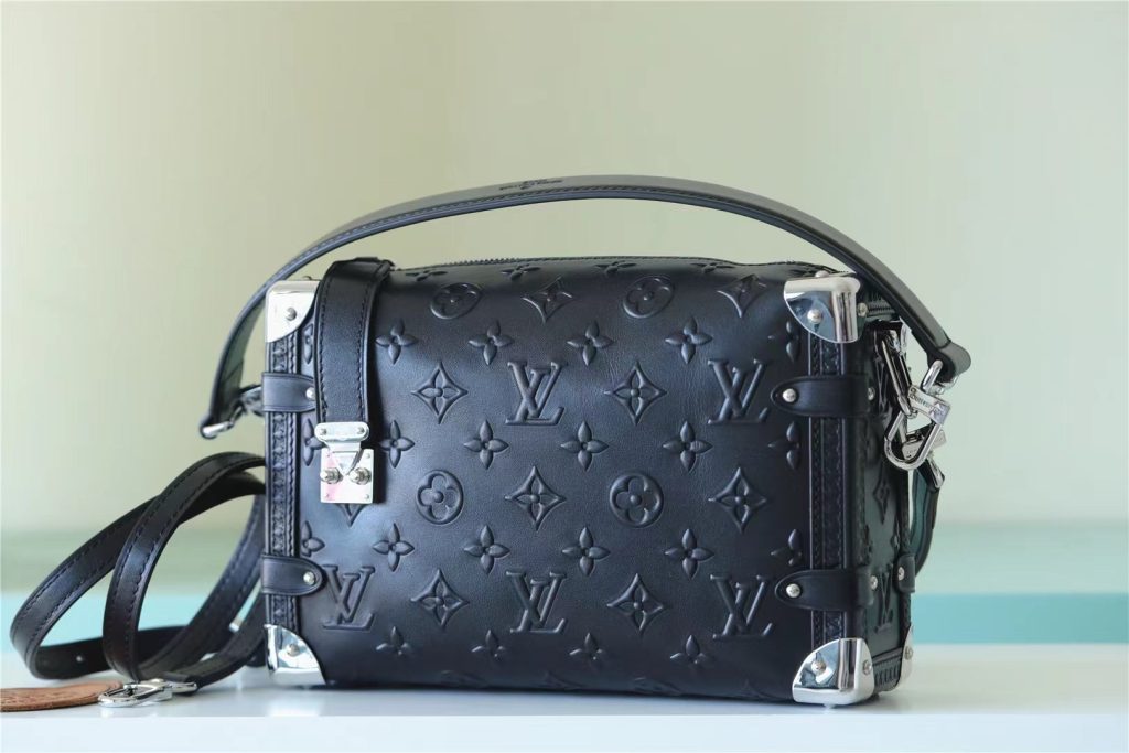 Side Trunk Monogram Black/Brown For Women 8.3in/21cm M21709