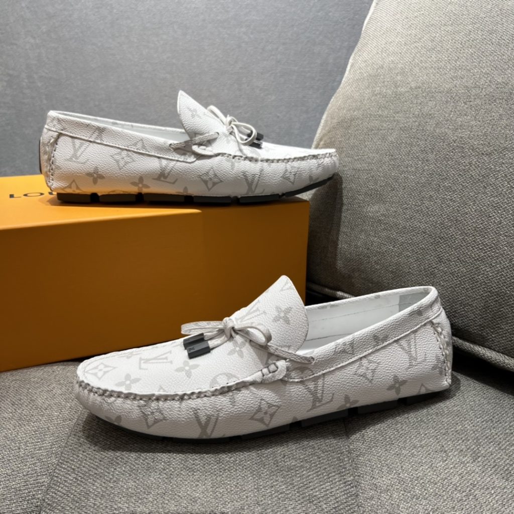 Louis Vuittion LV Driver Moccasin White For Men LV 1AAF46