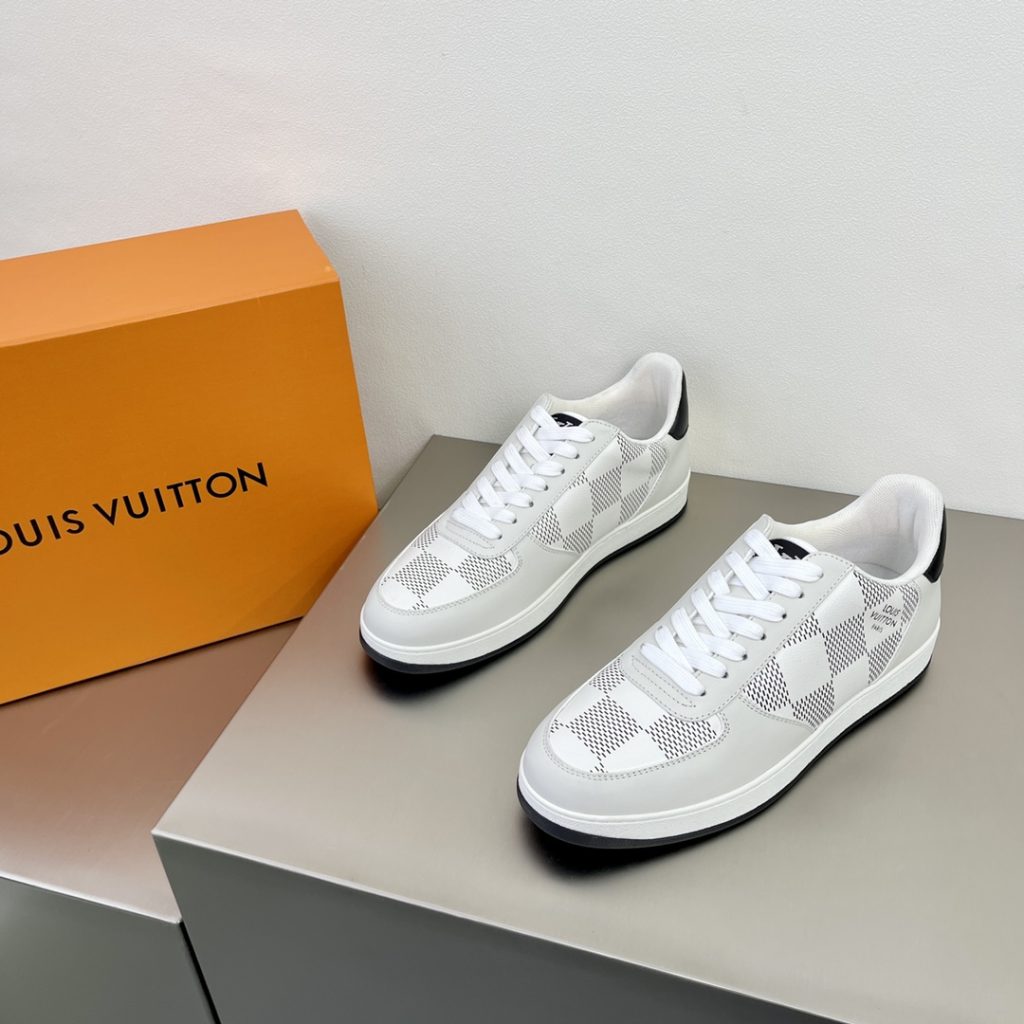 Louis Vuittion Rivoli Sneaker White For Men LV