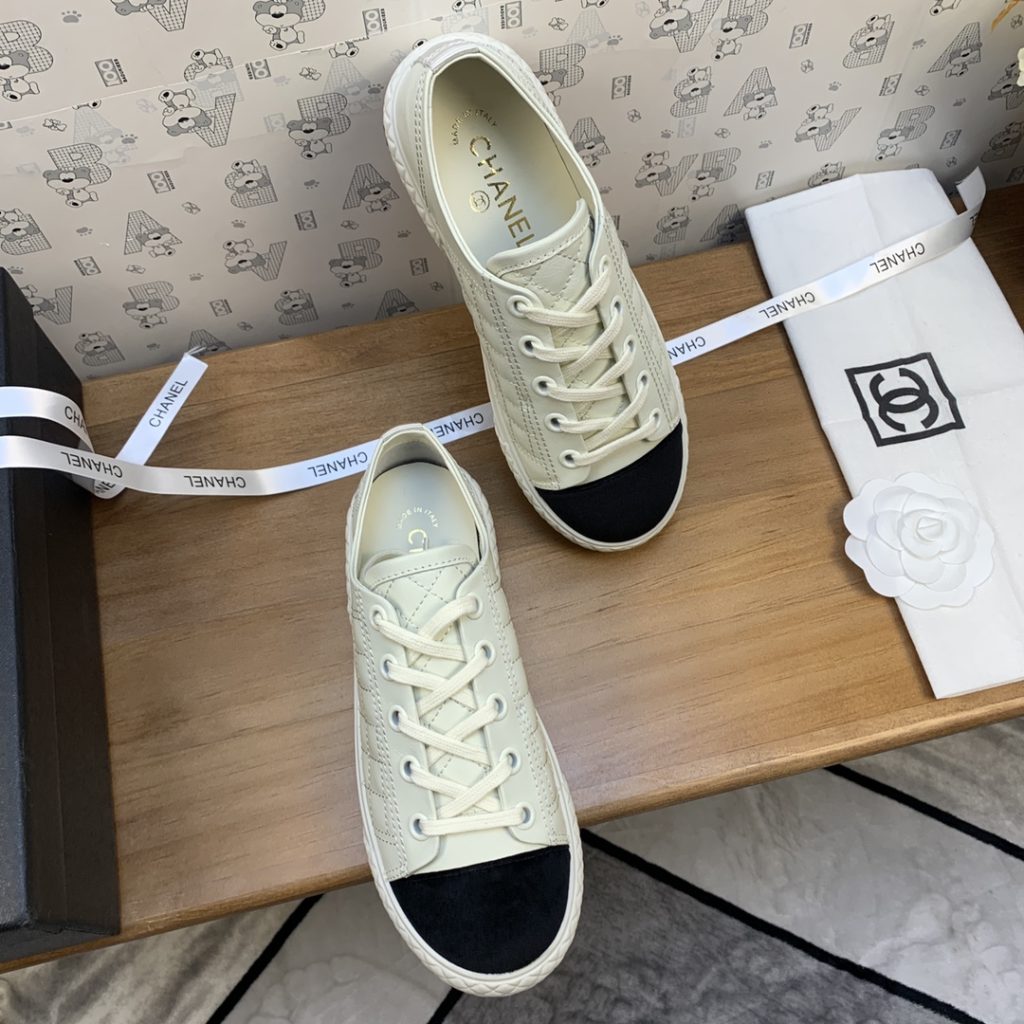 Chanel Women’s Sneakers White And Black For Women