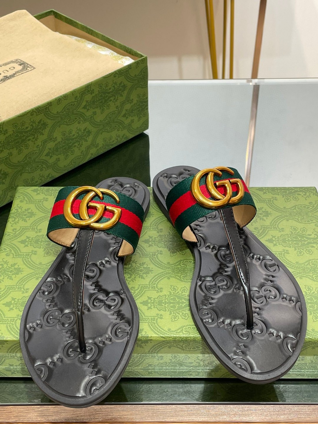 thong-sandal-with-double-g-29