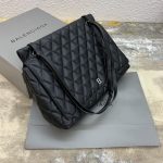 Touch B. Shoulder Bag Quilted Large In Black For Women 14n/36cm