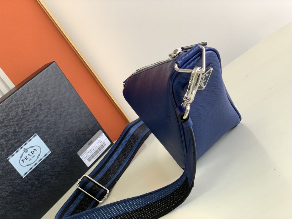 Prada Saffiano Prada Triangle Bag Dark Blue For Women 11.1 in / 28 cm 2VH155_2FAD_F0016_V_OOO