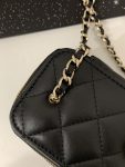 Vanity With Chain Black For Women 6.6 in / 17 cm