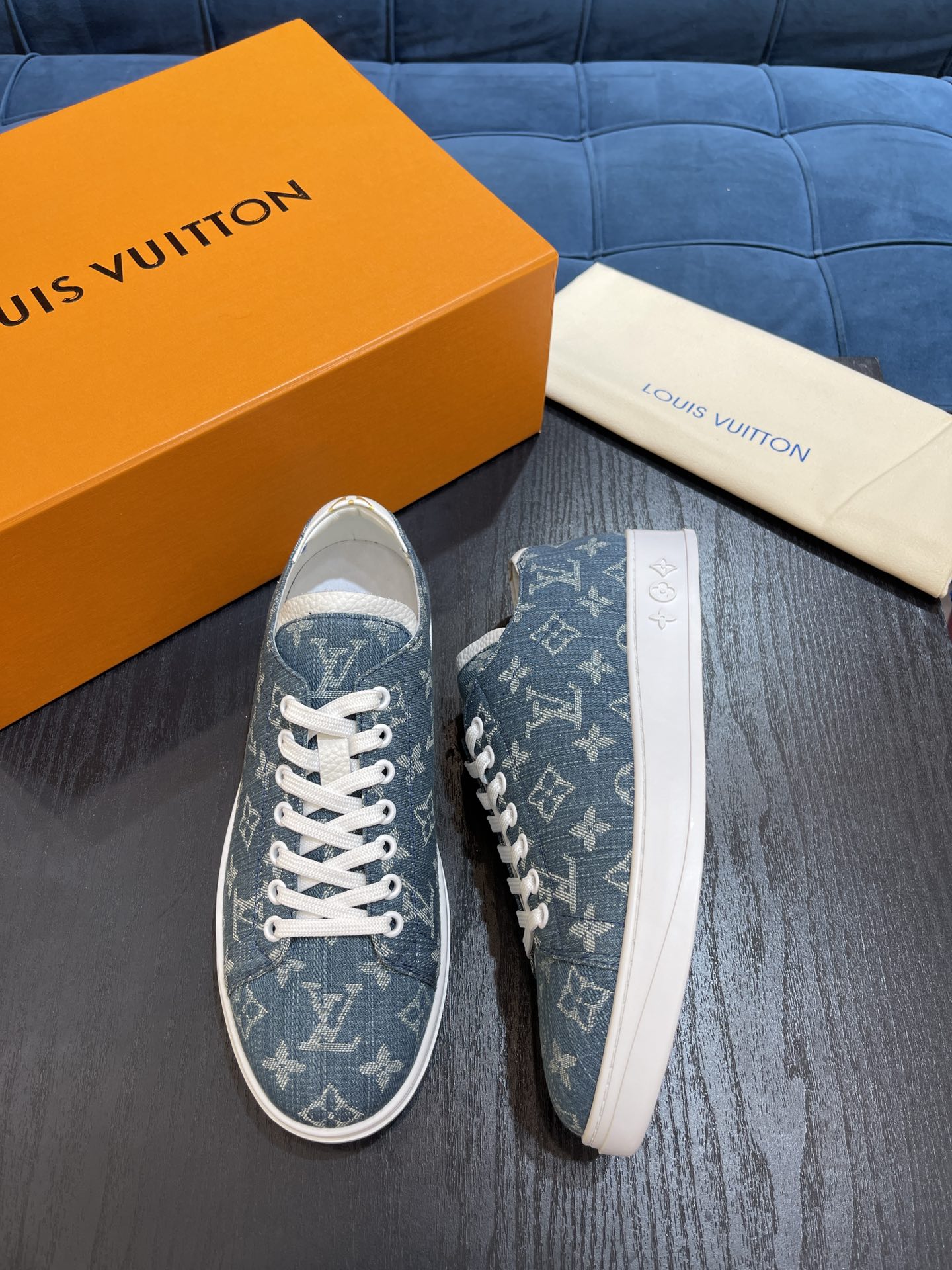 Louis Vuittion LV Resort Sneaker Blue For Men LV