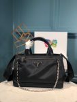 Zip Pocket Chain Tote Bag Tessuto In Black For Women 11in/ 28cm